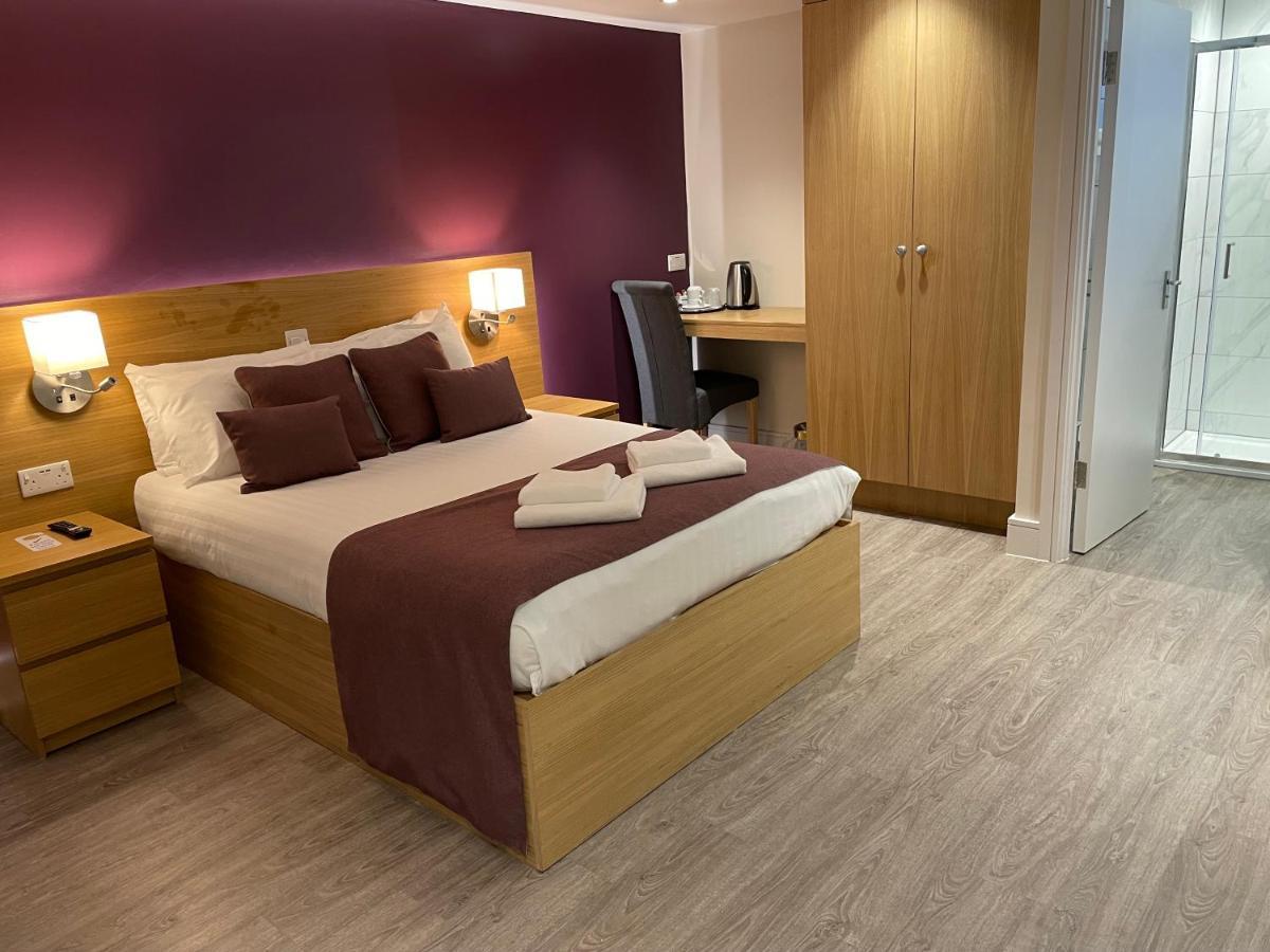 Holtwhites Hotel Enfield Ngoại thất bức ảnh