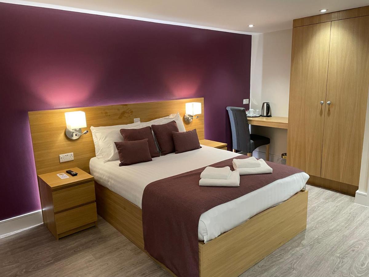 Holtwhites Hotel Enfield Ngoại thất bức ảnh