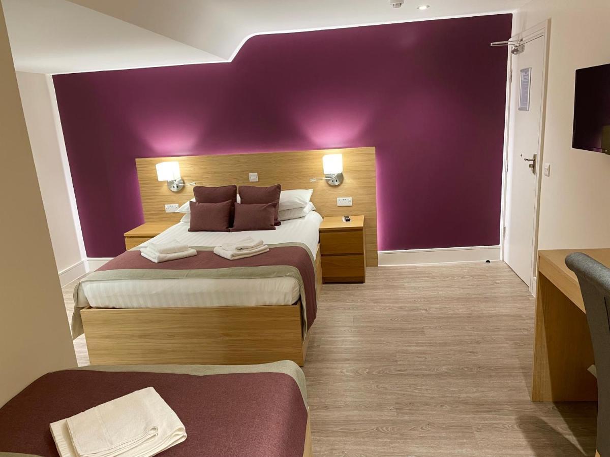 Holtwhites Hotel Enfield Ngoại thất bức ảnh