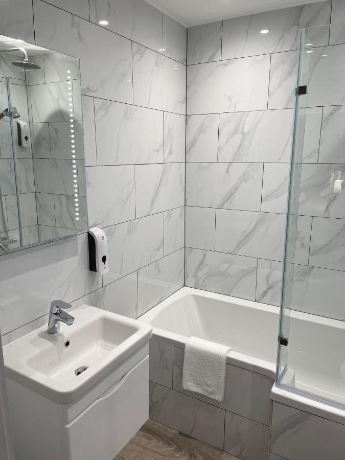 Holtwhites Hotel Enfield Ngoại thất bức ảnh
