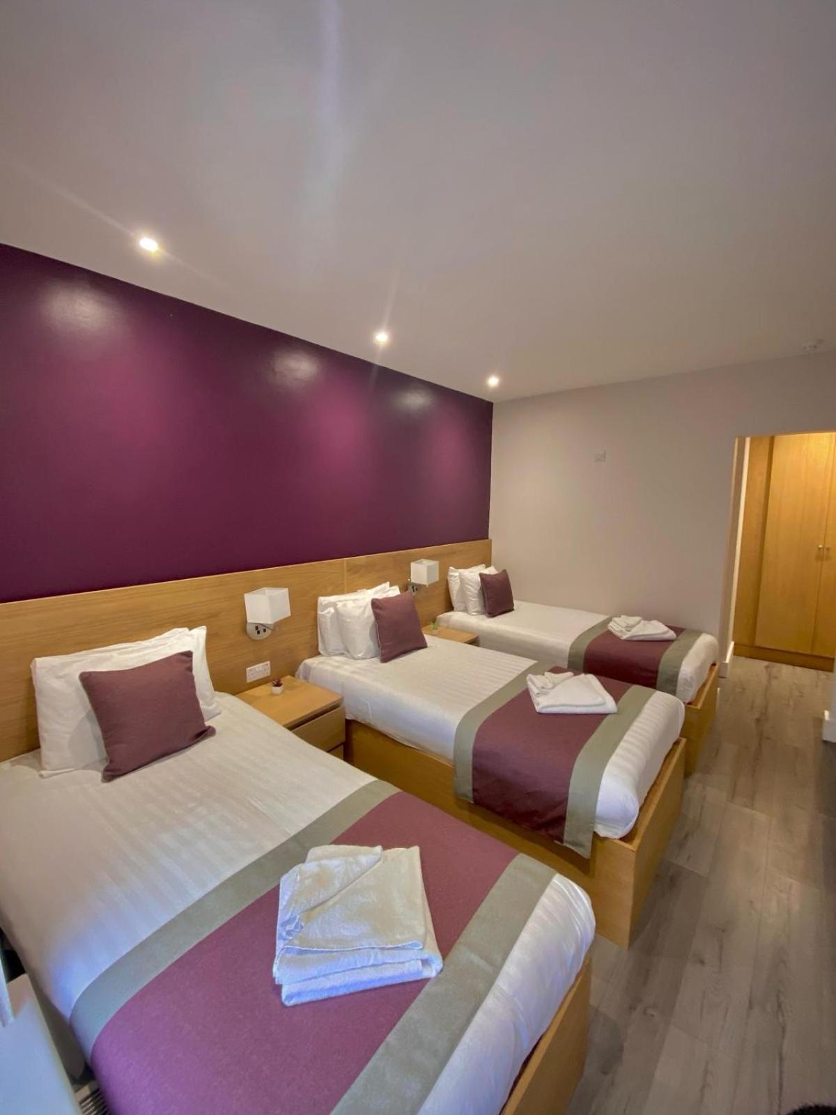 Holtwhites Hotel Enfield Ngoại thất bức ảnh